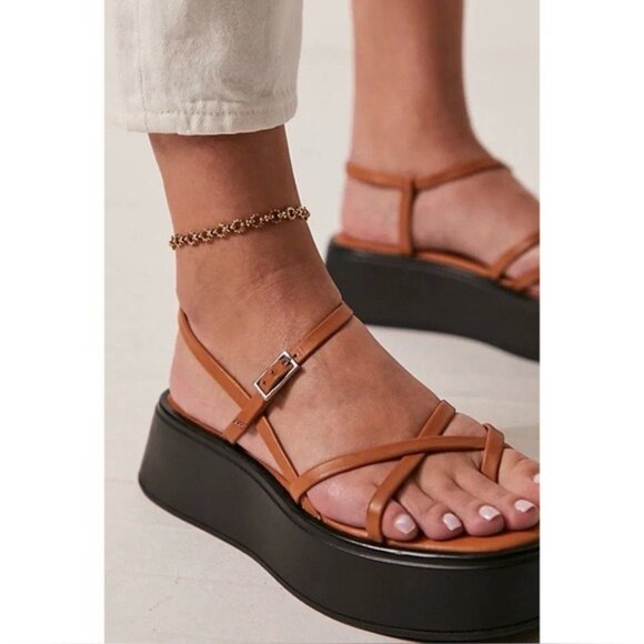 NWT Vagabond Courtney Strappy Leather Flatform Sandal 41 Cognac Platform 11 - Picture 1 of 13